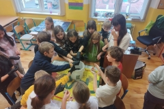 5afc7148-9e51-48e7-b979-14546d7932cb