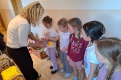 28a8e3f5-3265-43ef-997f-62742912e039