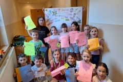 b8f54ef2-e875-4032-8385-8ce01d078fd6