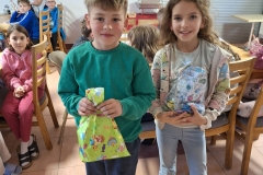 60b69108-5698-405e-86c4-c222d7cde382