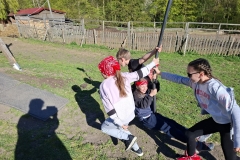 f4f61bb7-a9d5-4321-84a0-d146987ffcfd